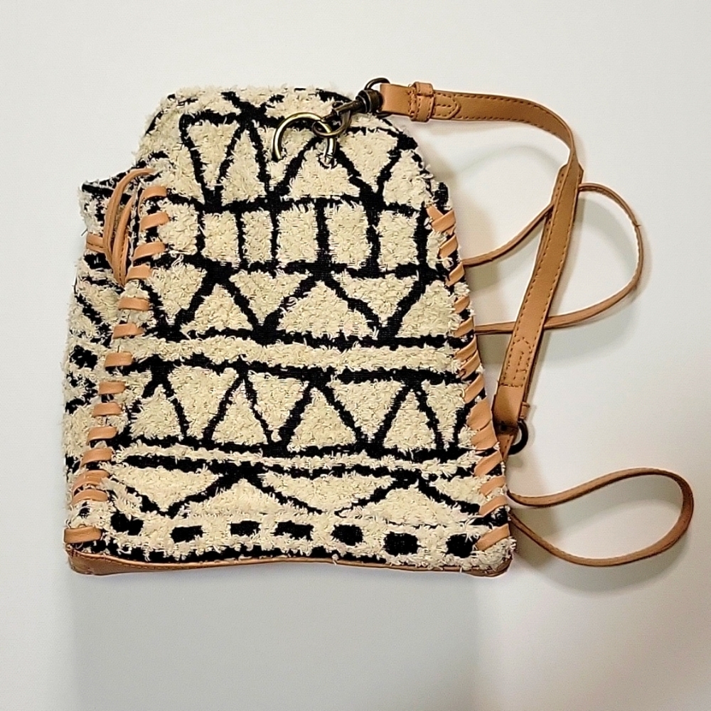 Knit Geometric Crossbody Purse